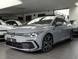 Volkswagen Golf 1.5 eTSI R-Line | PANO | SFEER | TREKHAAK | CAMERA | VOL