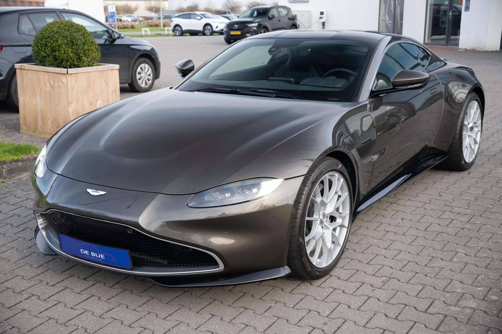 Hoofdafbeelding Aston Martin V8 Vantage