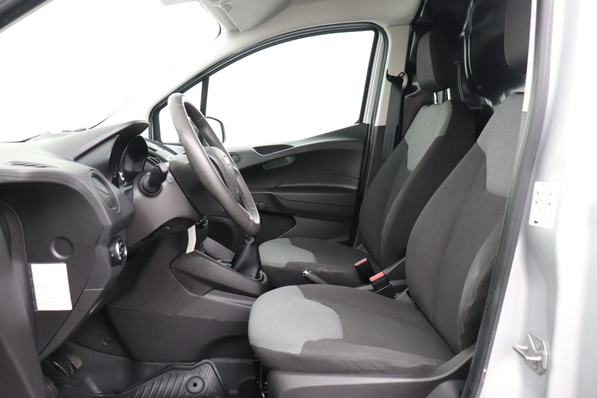 Hoofdafbeelding Ford Transit Courier