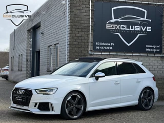 Hoofdafbeelding Audi RS3 Audi RS3 Sportback 2.5 TFSI Quattro Pano/Carbon/RSZetels/Facelift/Keyless