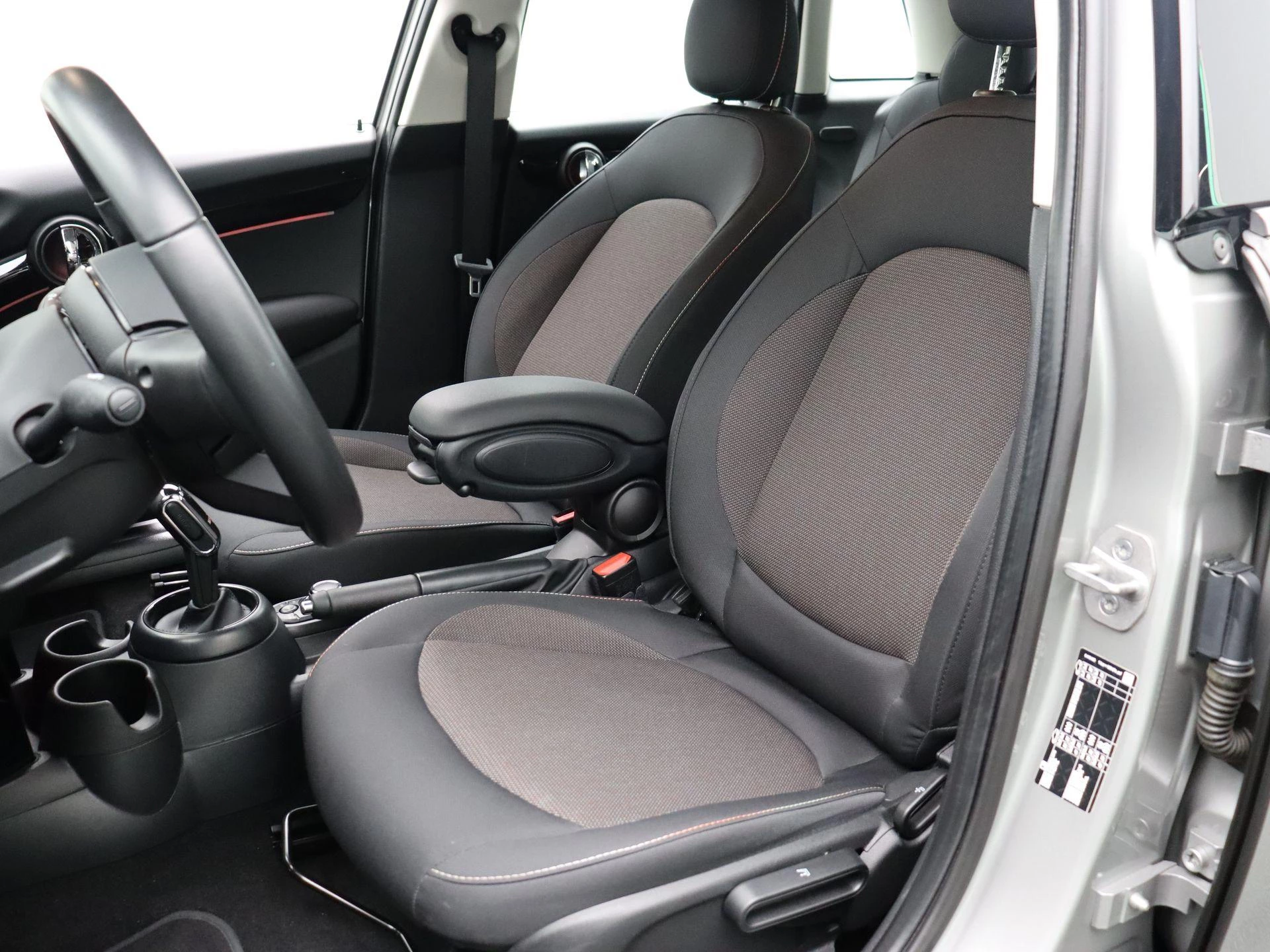 Hoofdafbeelding MINI 5-deurs