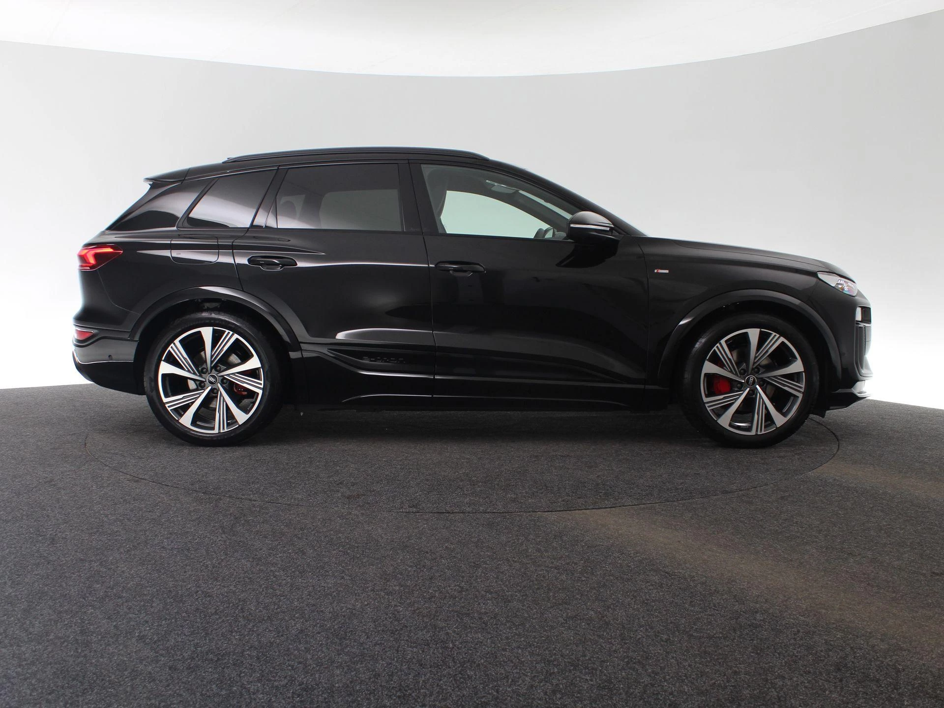 Hoofdafbeelding Audi Q6 e-tron