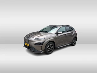 Hyundai Kona EV Premium 64 kWh / Trekhaak / Camera / Head-up / Leder / CarPlay / Keyless / 17'' / Stoelverwarming+Ventilatie / Stuurverwarming / Dodehoek / DAB / ACC