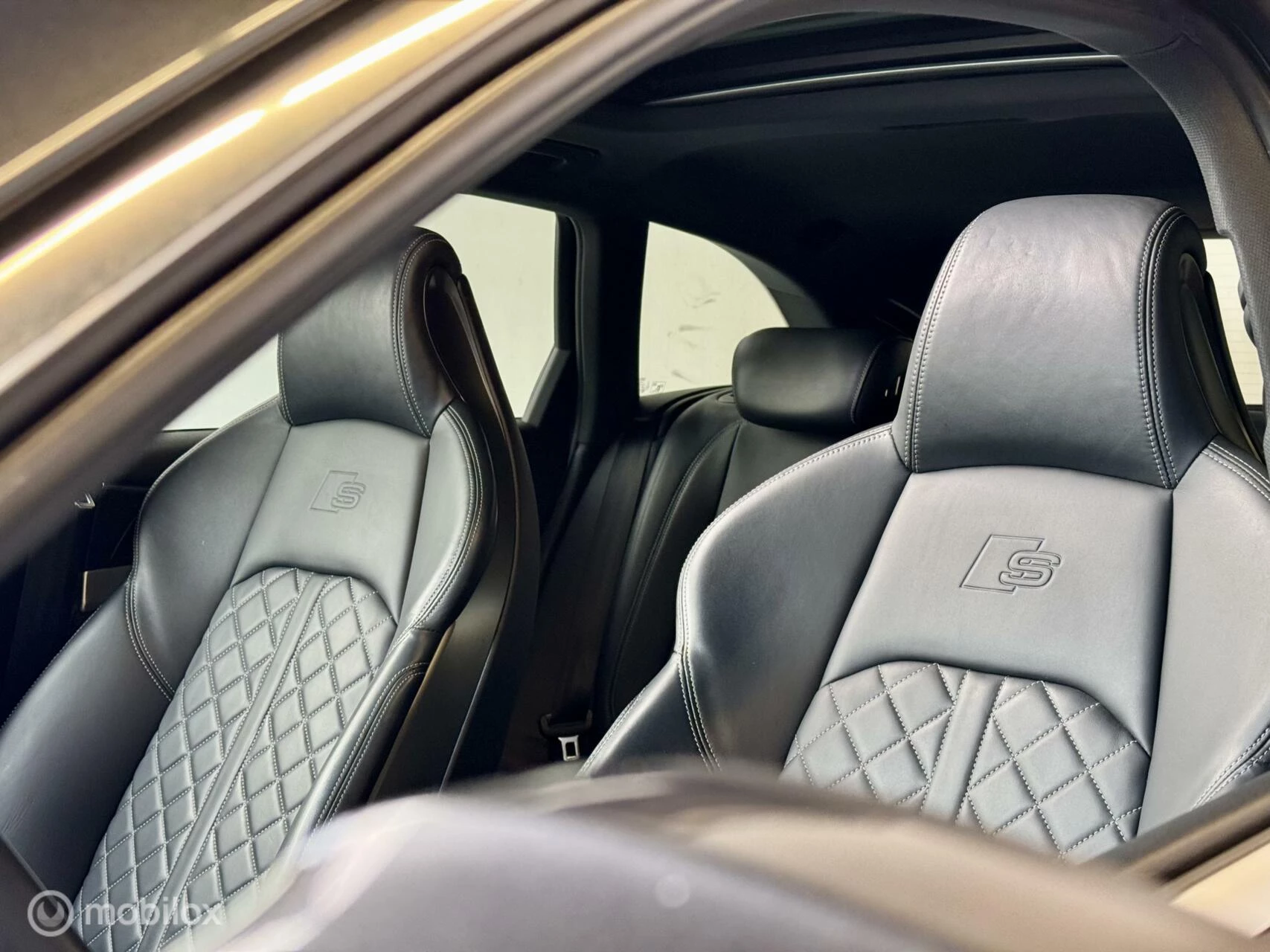 Hoofdafbeelding Audi S4