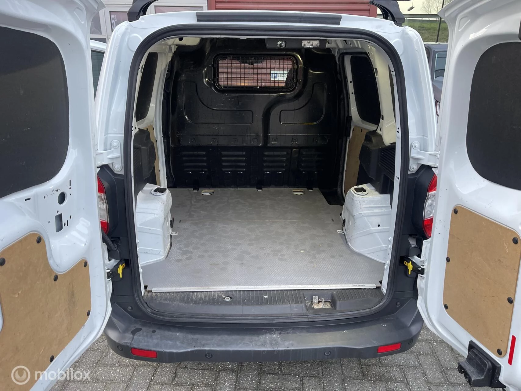 Hoofdafbeelding Ford Transit Courier