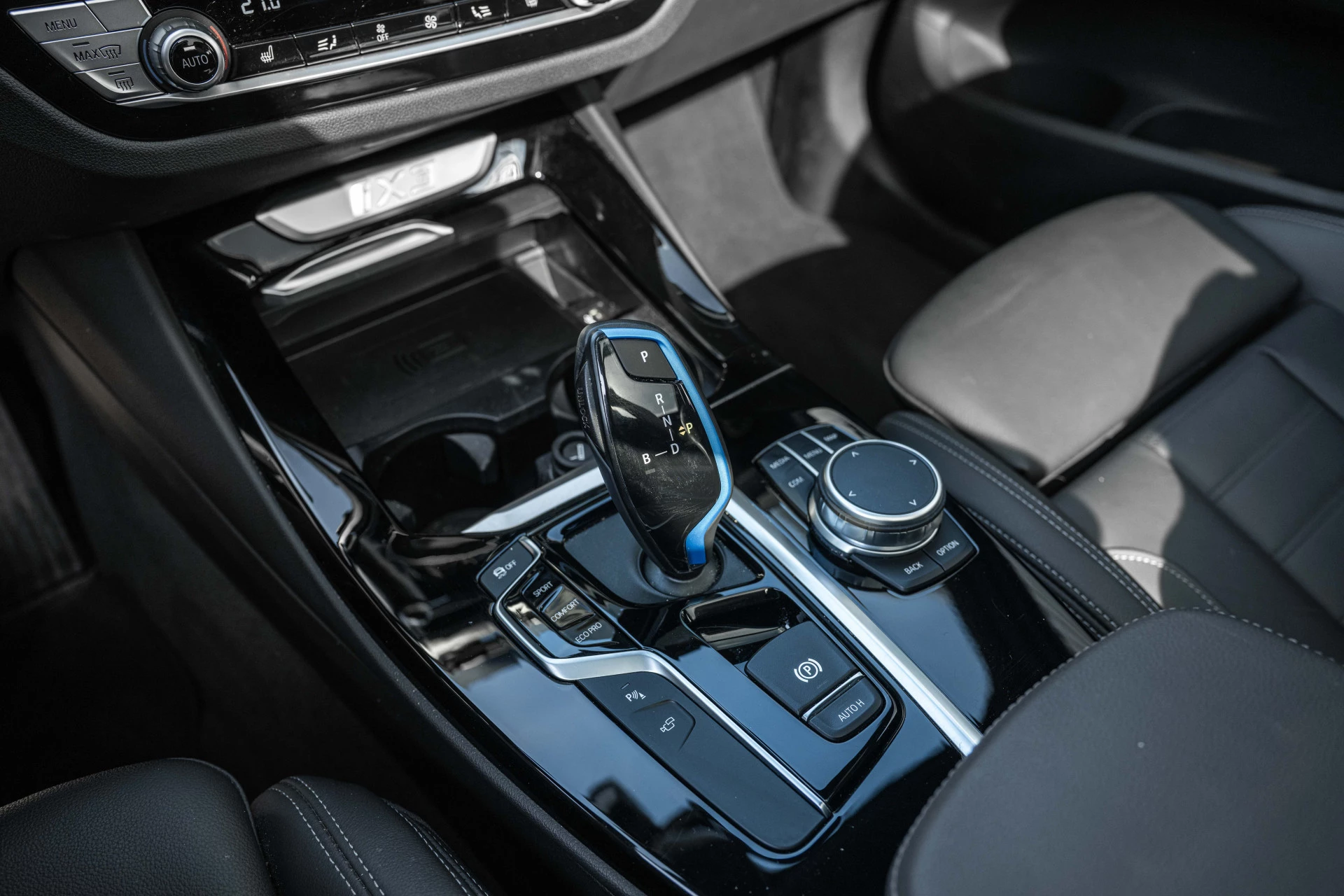 Hoofdafbeelding BMW iX3