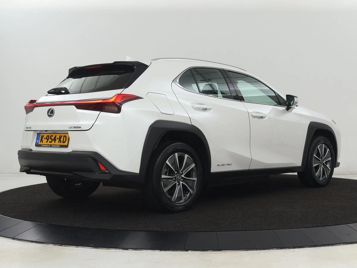 Hoofdafbeelding Lexus UX