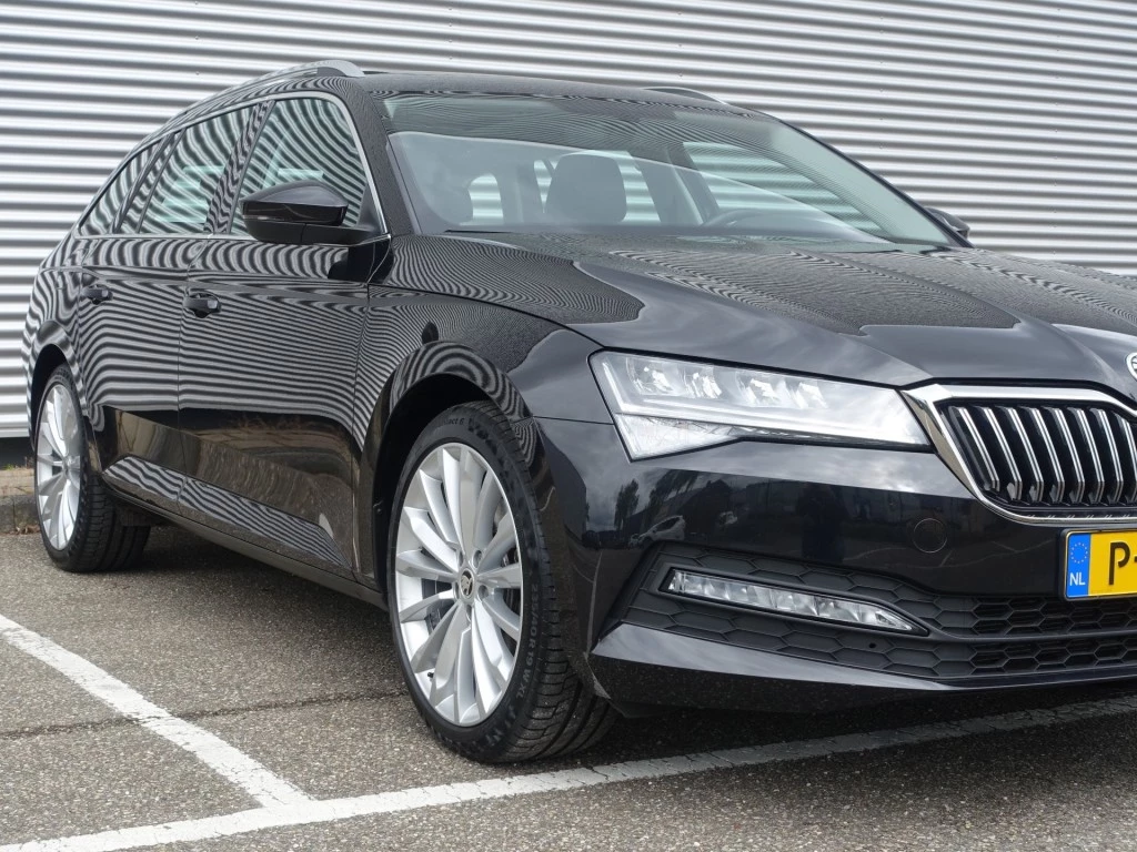 Hoofdafbeelding Škoda Superb