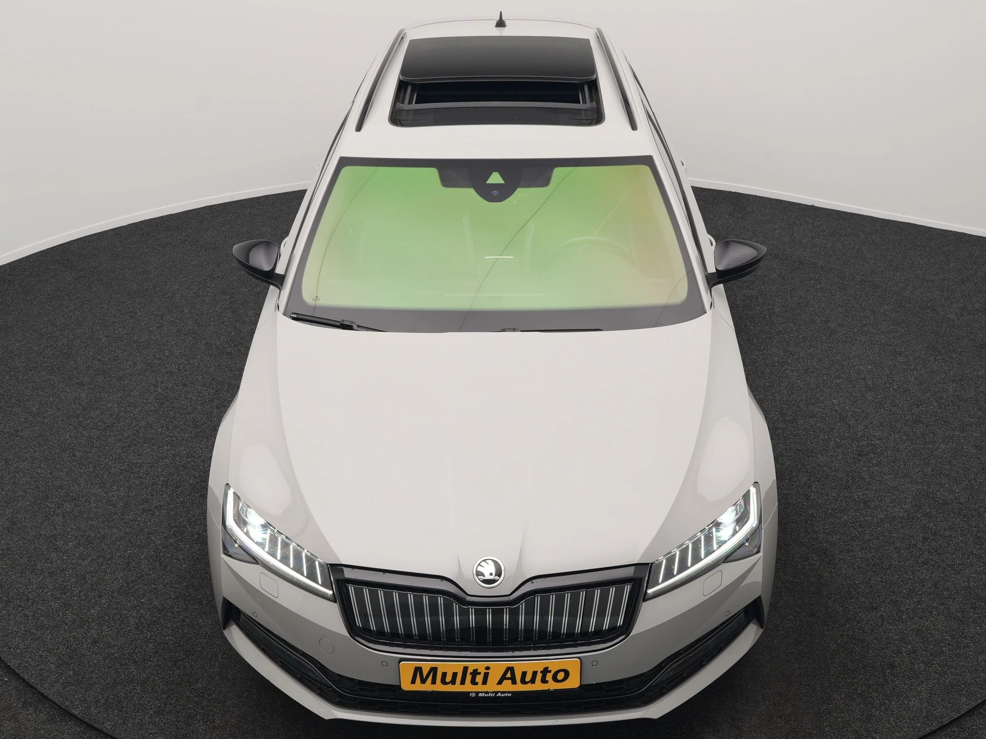 Hoofdafbeelding Škoda Superb