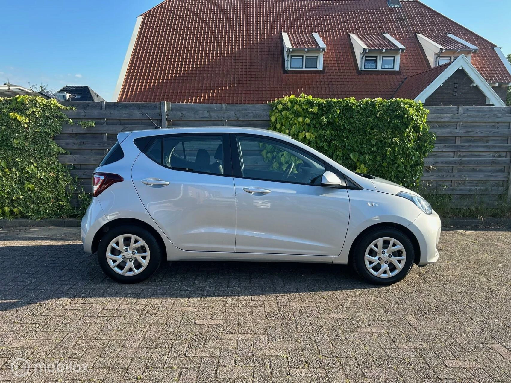 Hoofdafbeelding Hyundai i10