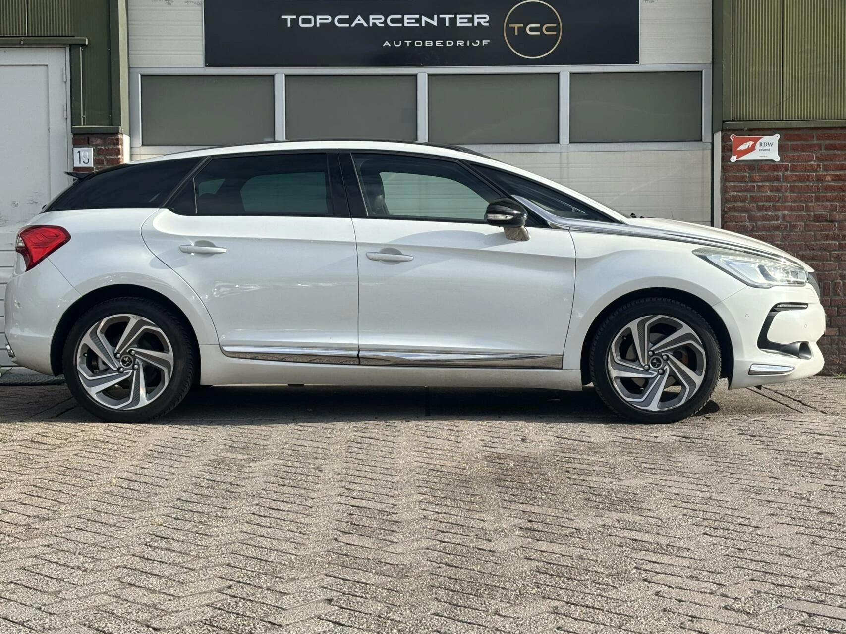 Hoofdafbeelding DS DS 5