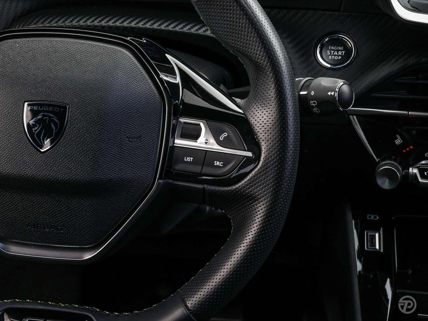 Hoofdafbeelding Peugeot e-2008