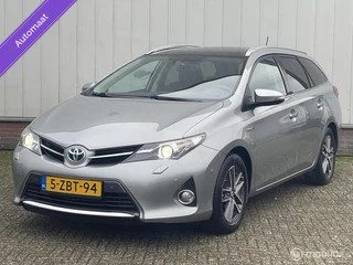 Toyota Auris Touring Sports 1.8 Hybrid Executive | NL-Auto| Xenon | Pano | Navi | Camera | PDC v+a | Stoel verwarming  | Privacy glass | Tr-haak |