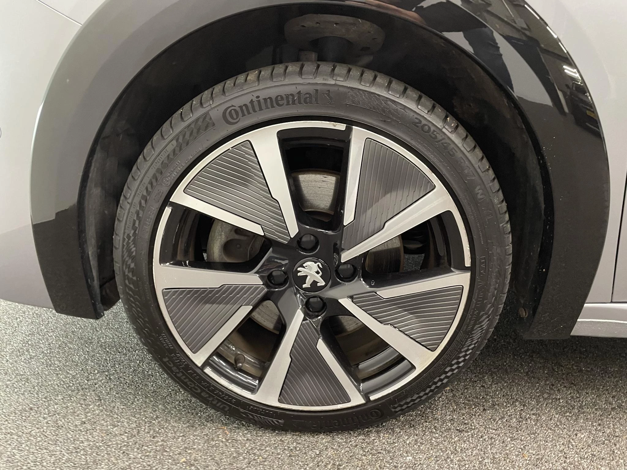 Hoofdafbeelding Peugeot e-208