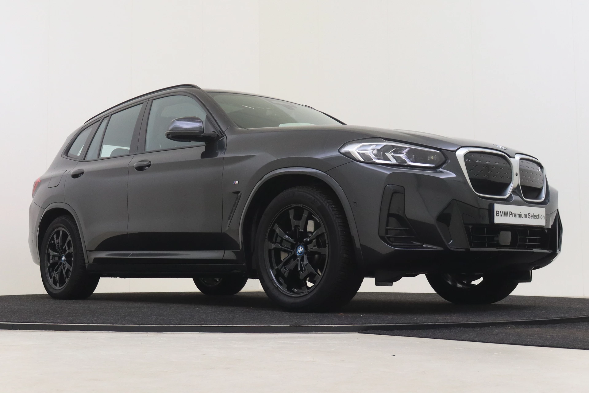 Hoofdafbeelding BMW iX3