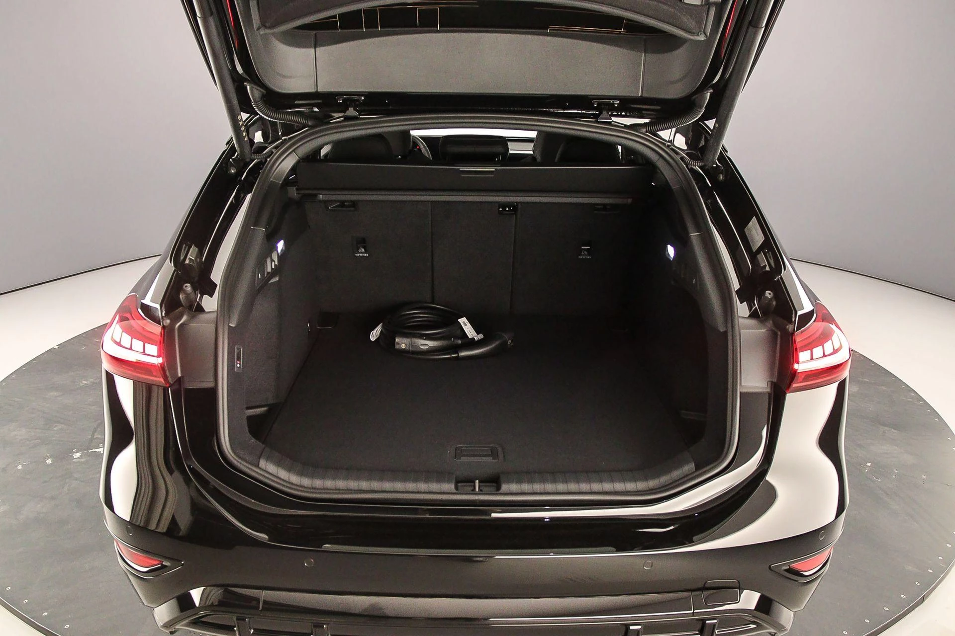 Hoofdafbeelding Audi A6 Avant e-tron