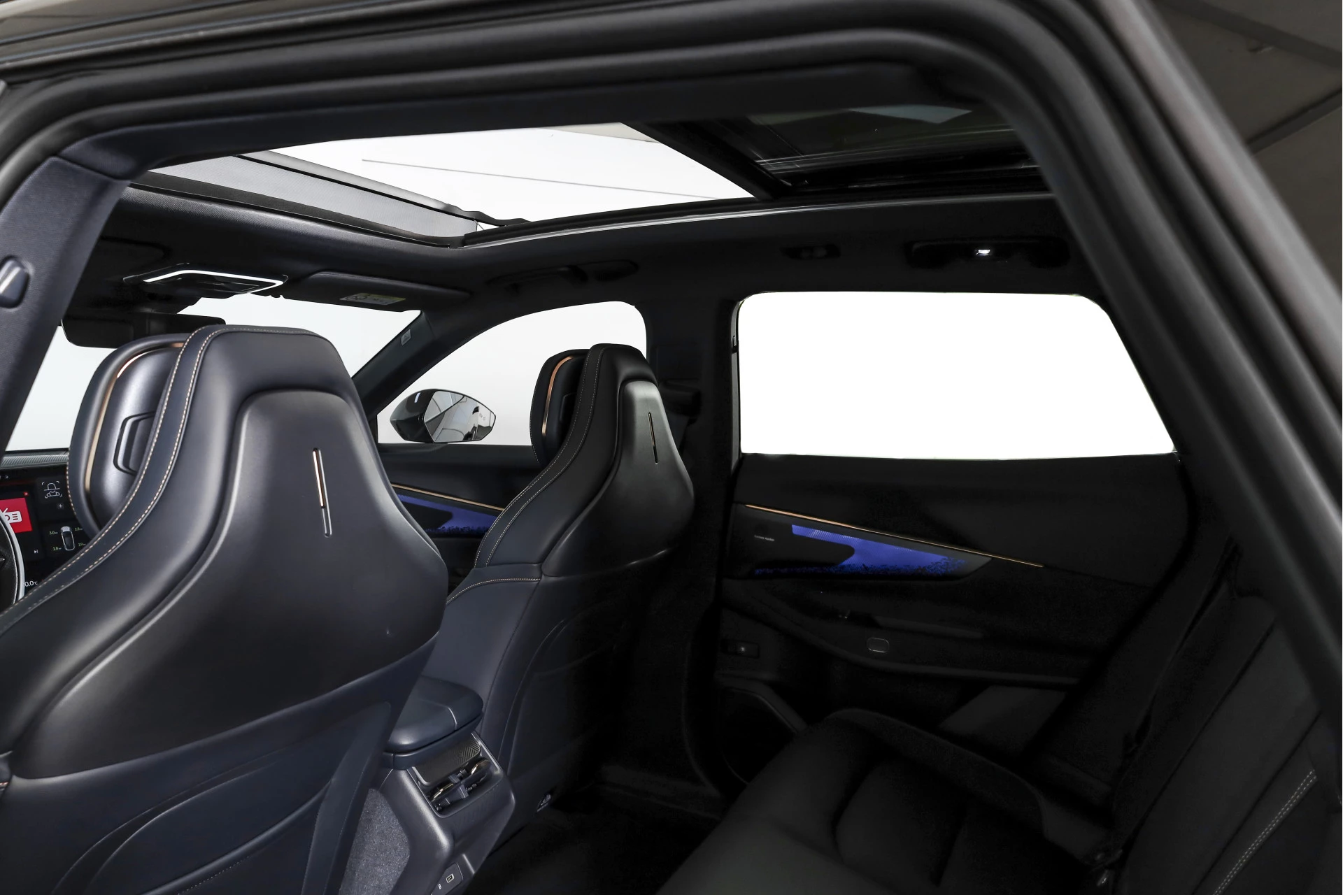 Hoofdafbeelding Lynk & Co 08