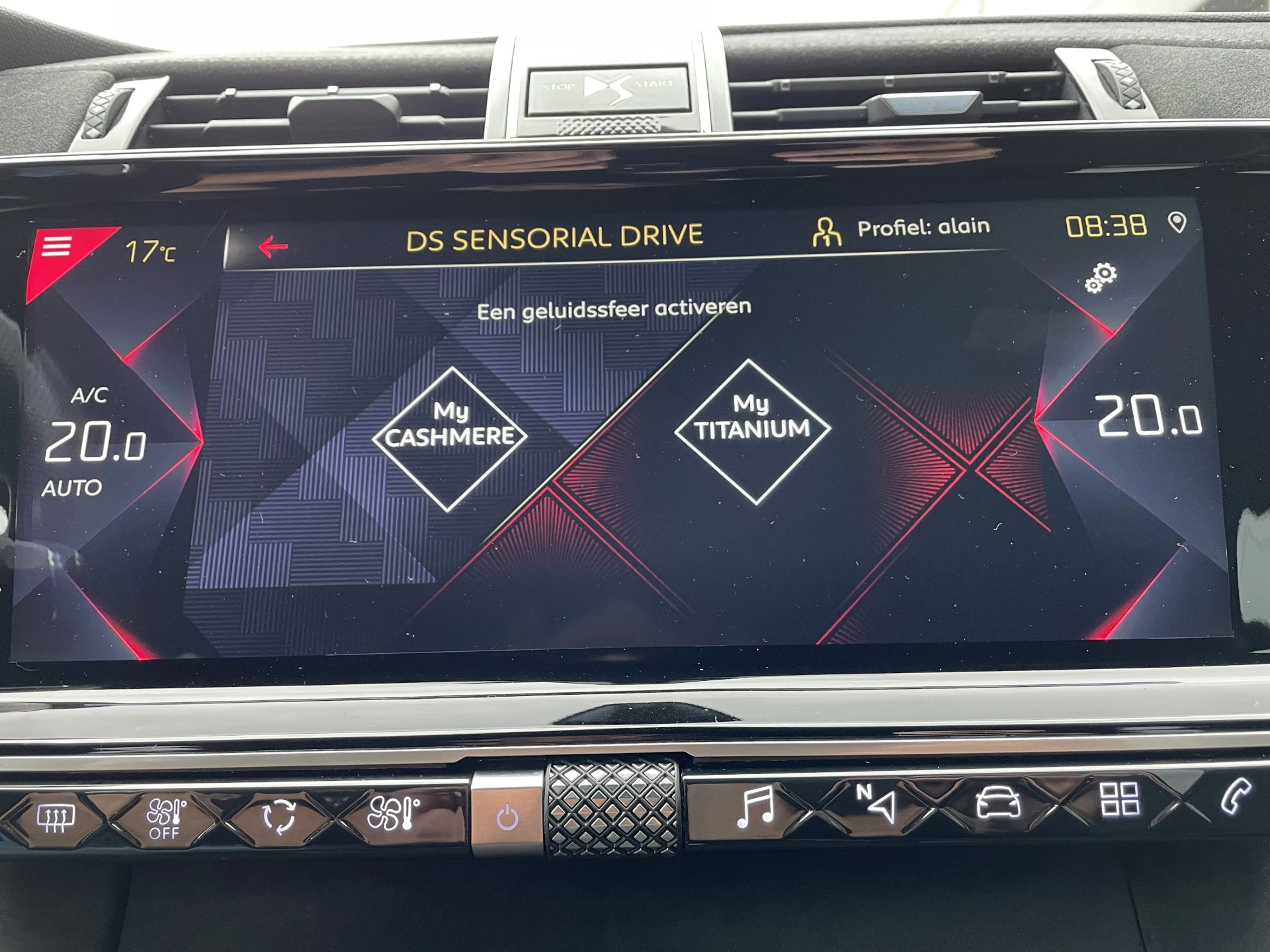 Hoofdafbeelding DS DS 7