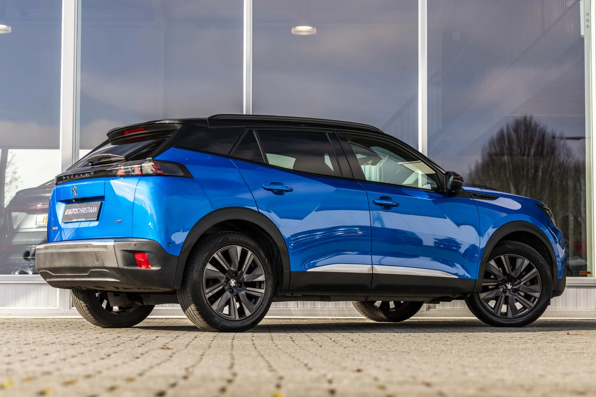 Hoofdafbeelding Peugeot e-2008