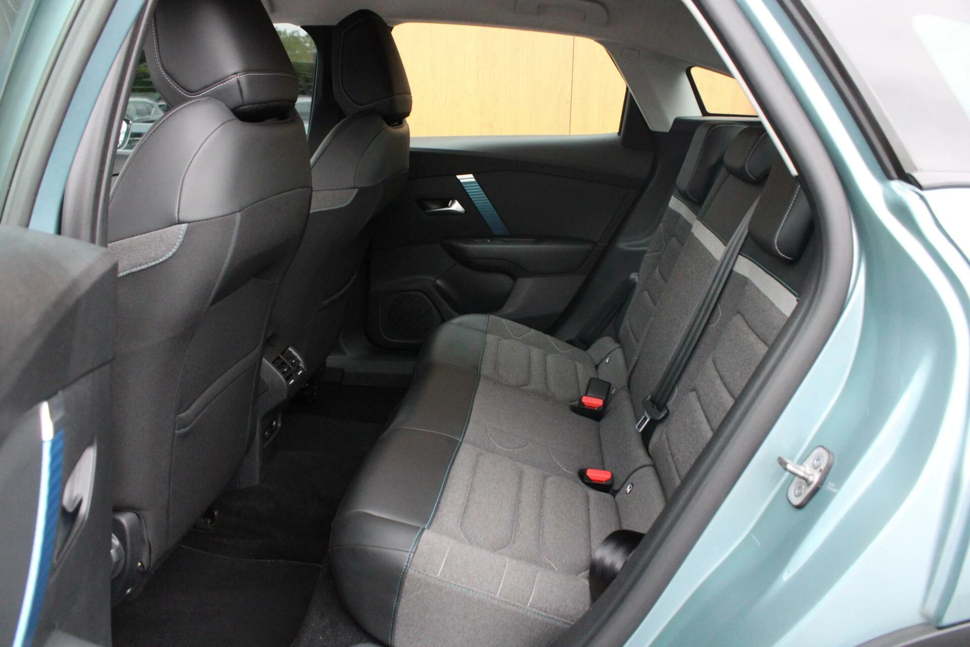 Hoofdafbeelding Citroën ë-C4