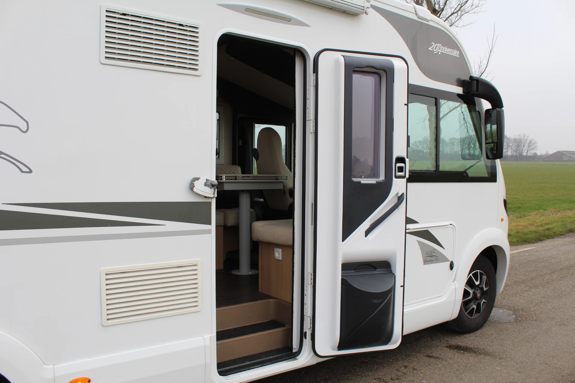 Hoofdafbeelding McLouis YEARLING