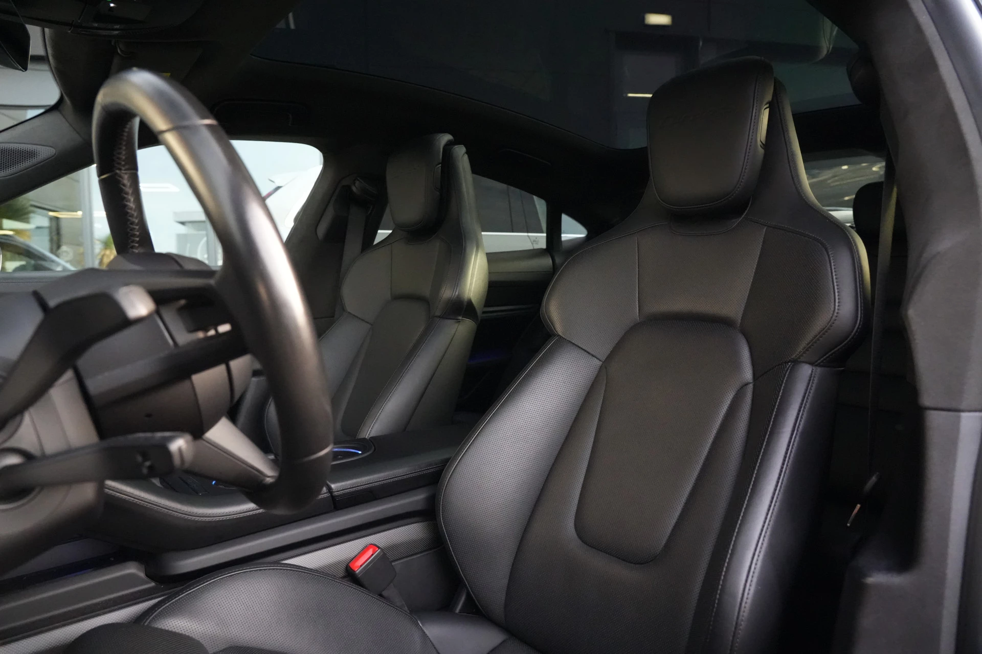 Hoofdafbeelding Porsche Taycan