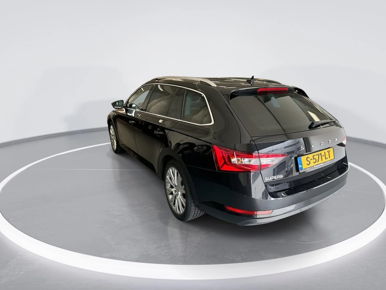 Hoofdafbeelding Škoda Superb