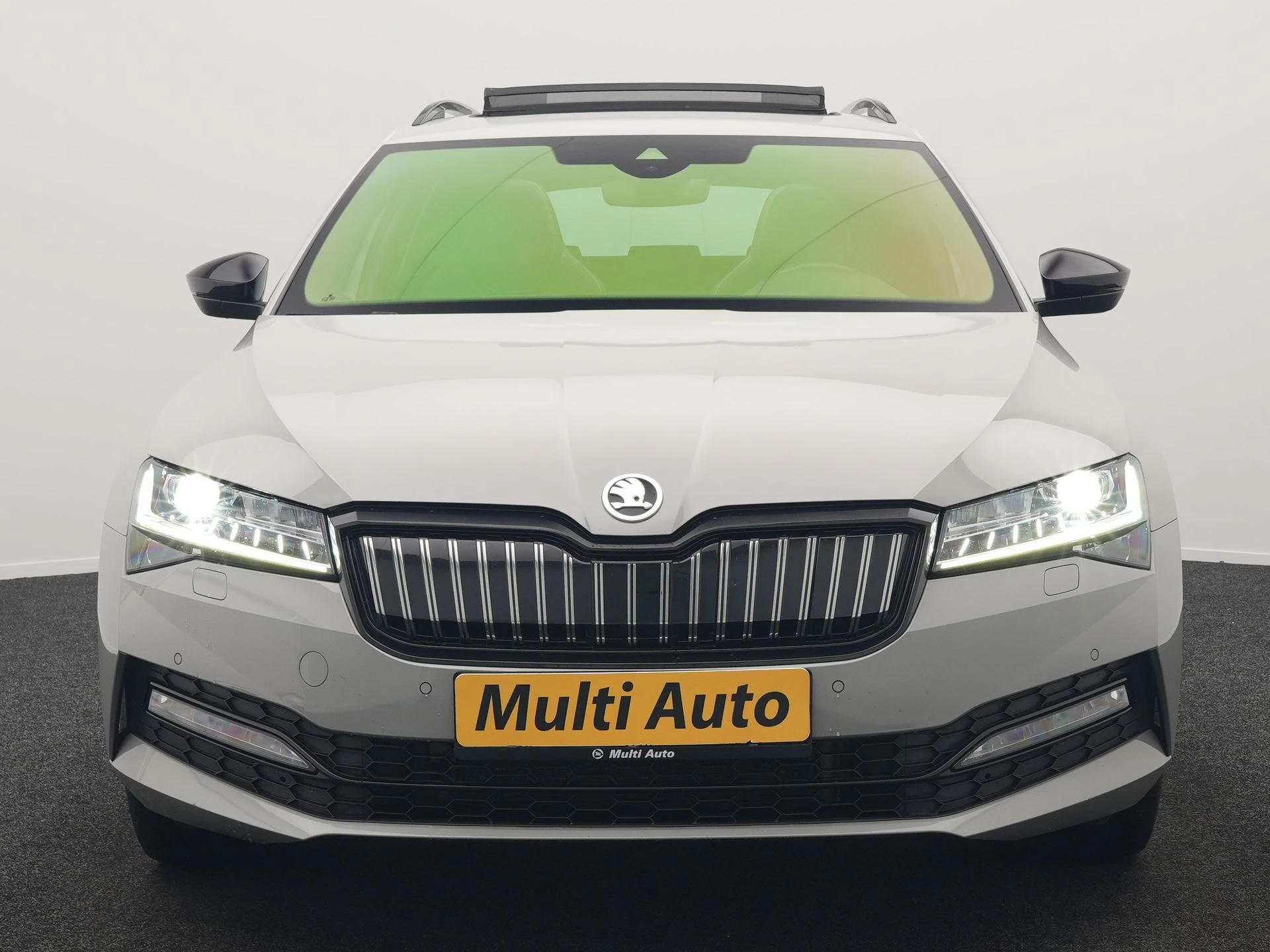 Hoofdafbeelding Škoda Superb