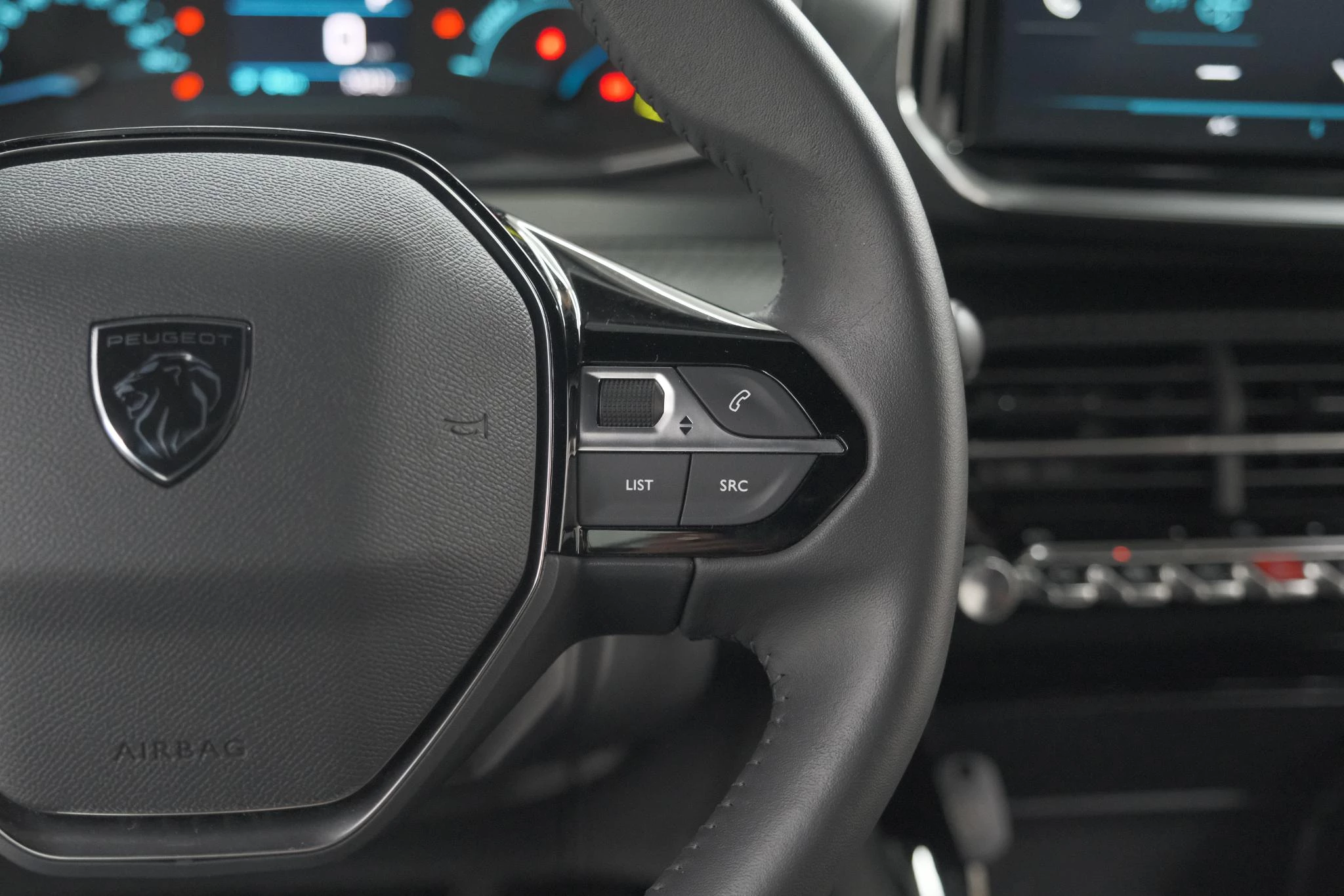 Hoofdafbeelding Peugeot e-2008