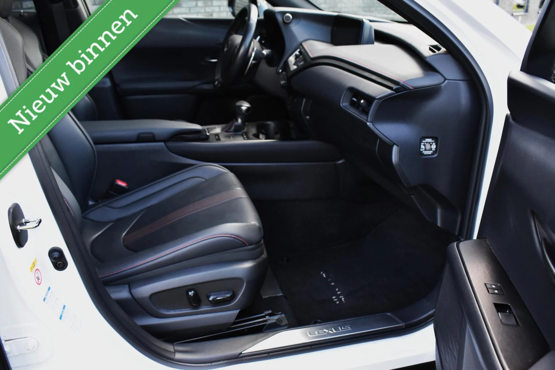 Hoofdafbeelding Lexus UX