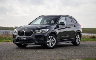 BMW X1 xDrive25e Executive CAMERA / CARPLAY / AUTOMAAT / LEDER / LED / CRUISE CONTROLE / STOELVERWARMING