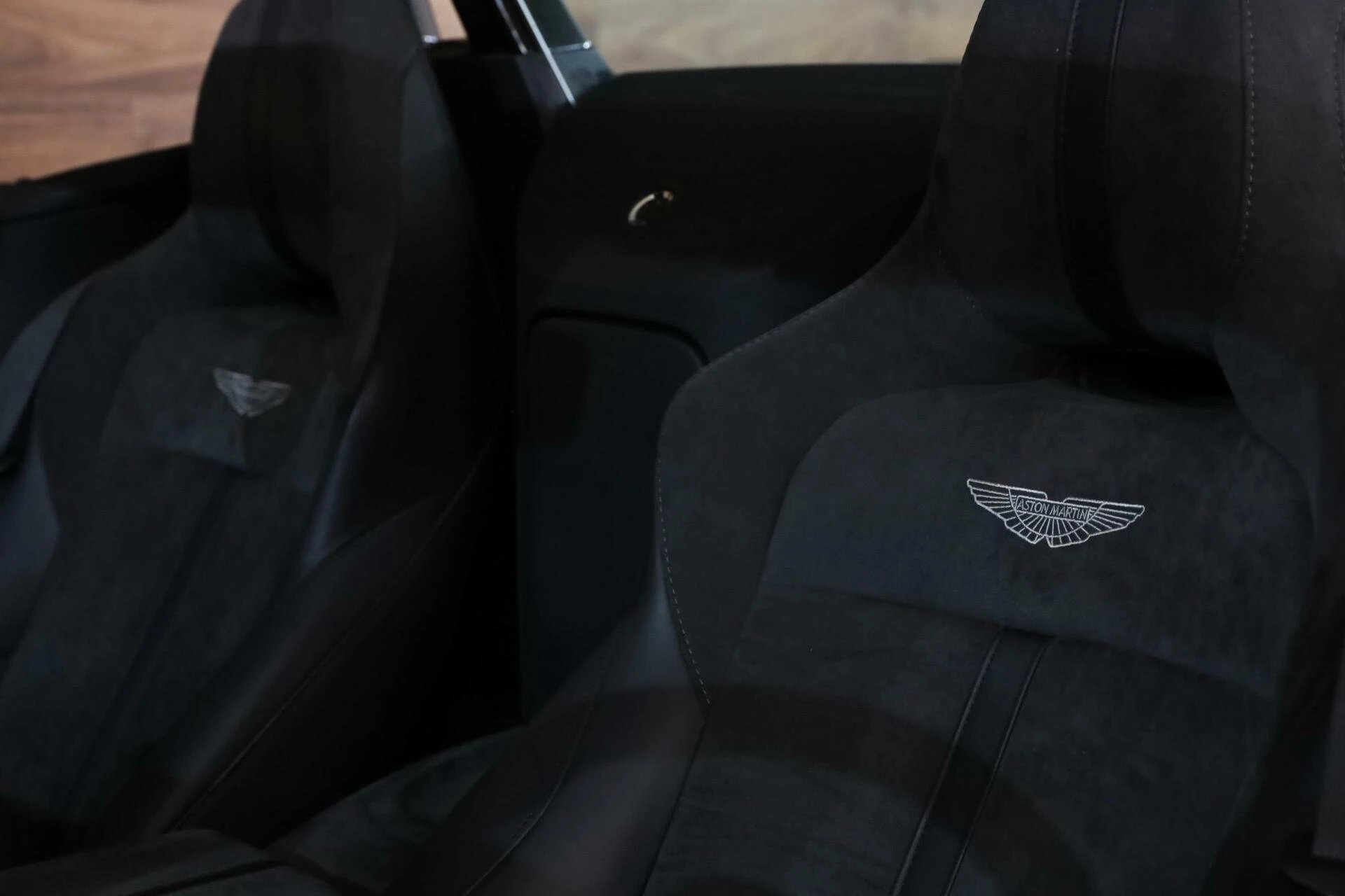 Hoofdafbeelding Aston Martin V8 Vantage