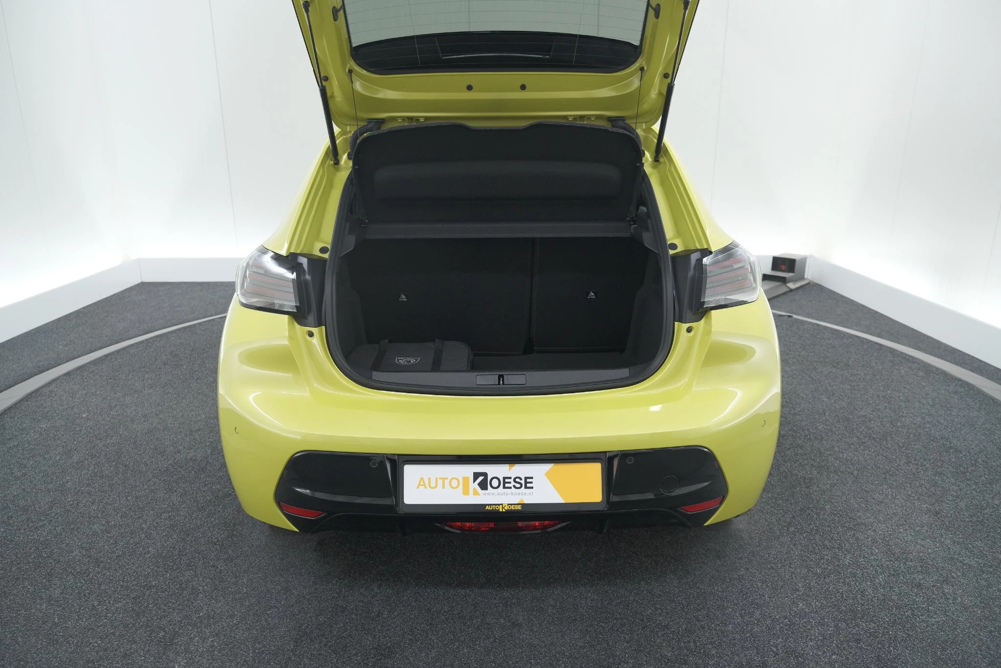 Hoofdafbeelding Peugeot e-208