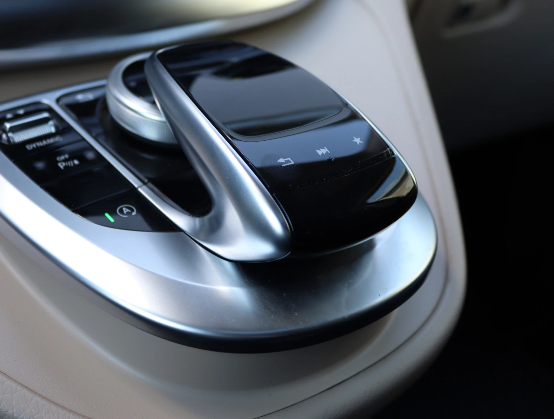 Hoofdafbeelding Mercedes-Benz Marco Polo