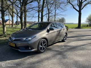 Hoofdafbeelding Toyota Auris Toyota Auris 1.8 Hybrid Dynamic camera All in rijklaar