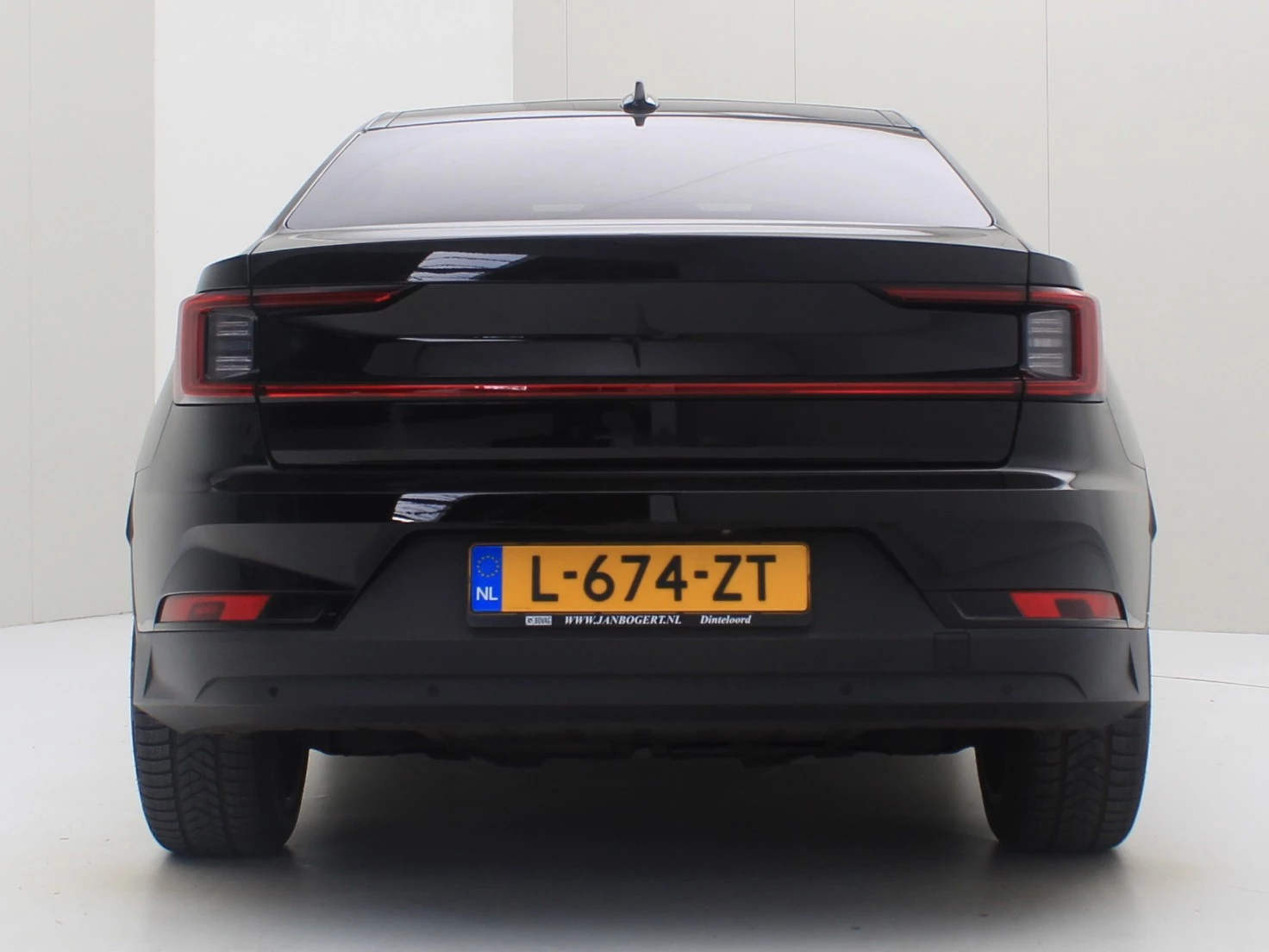 Hoofdafbeelding Polestar 2