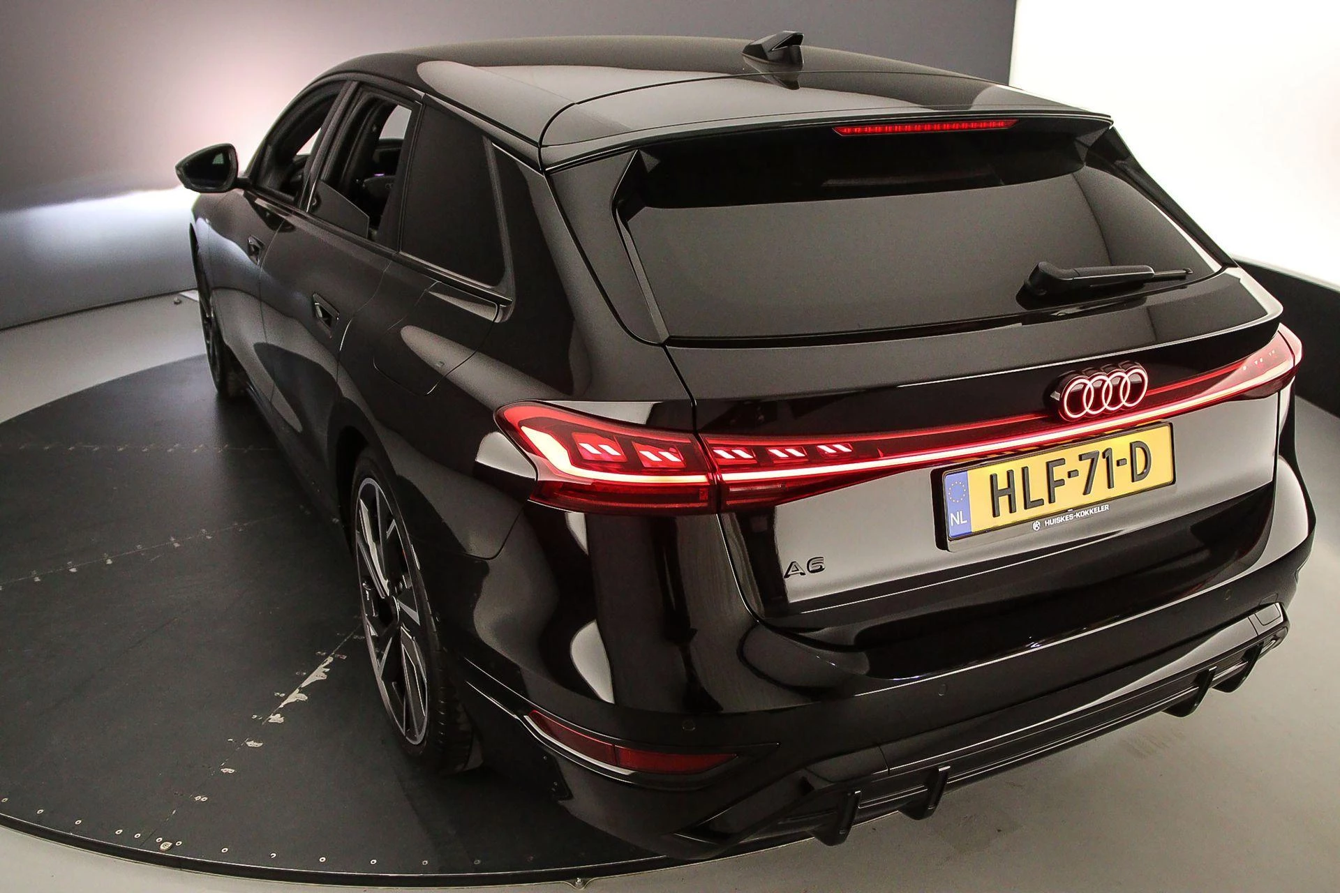 Hoofdafbeelding Audi A6 Avant e-tron