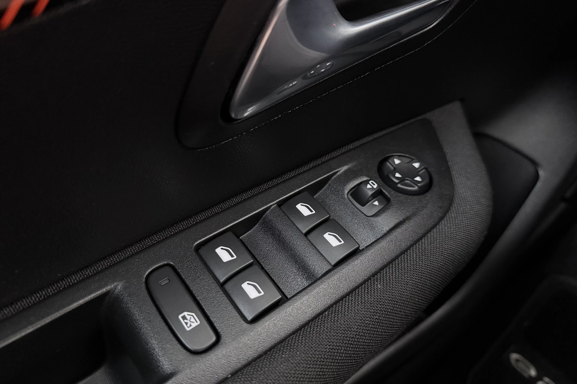 Hoofdafbeelding Peugeot e-208