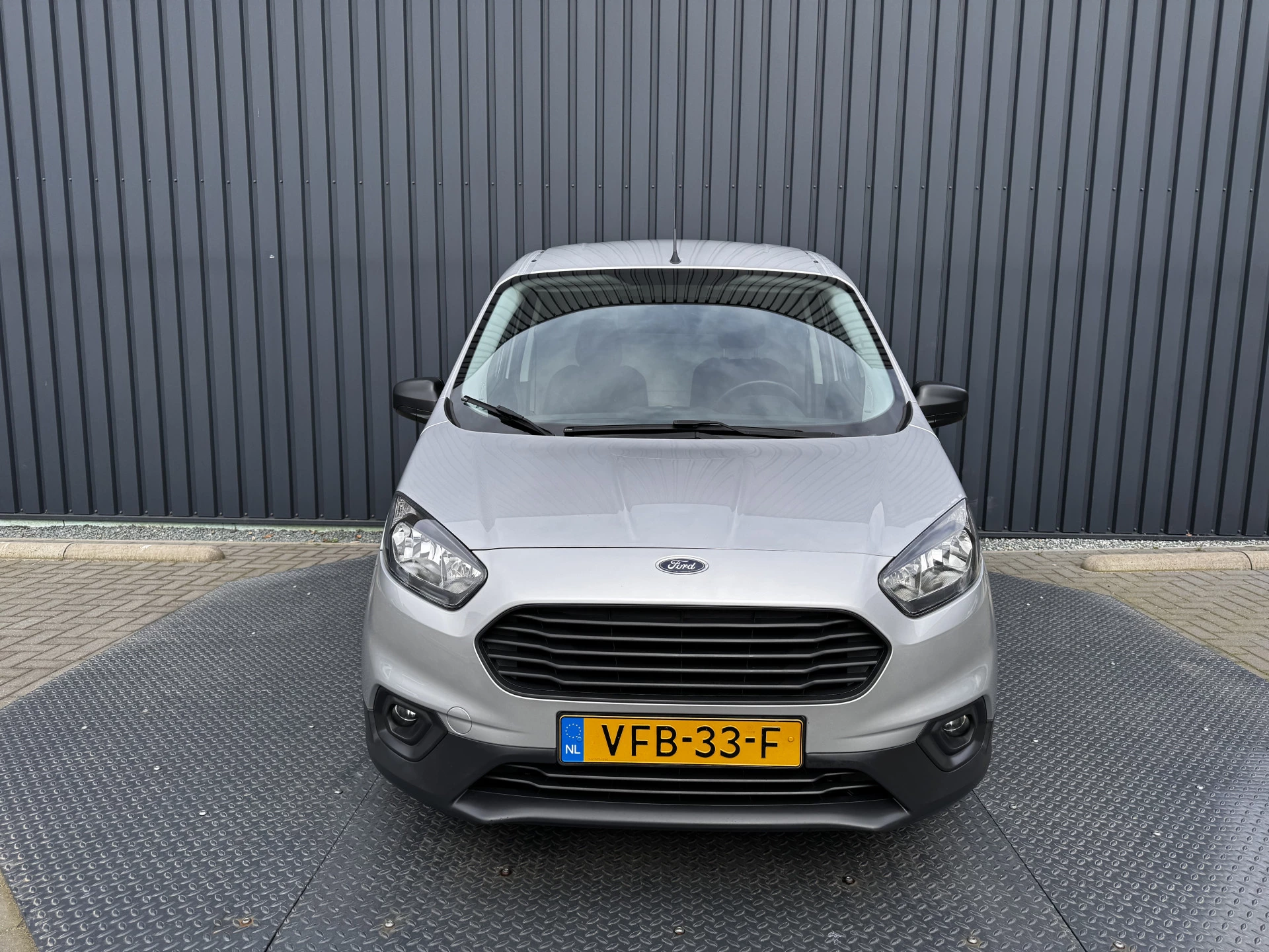 Hoofdafbeelding Ford Transit Courier