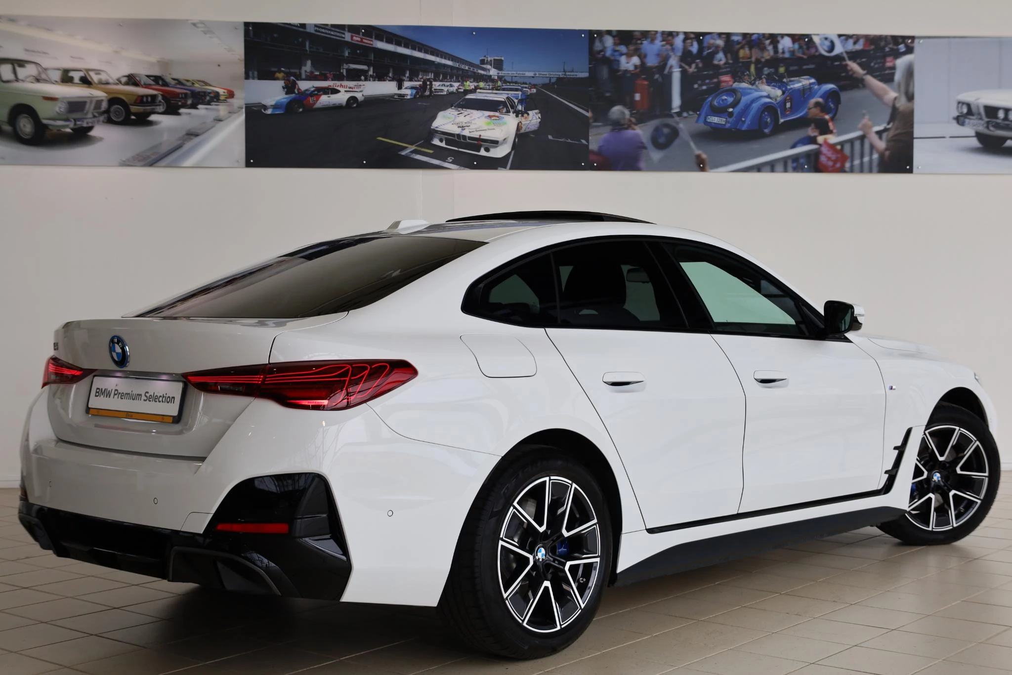 Hoofdafbeelding BMW i4