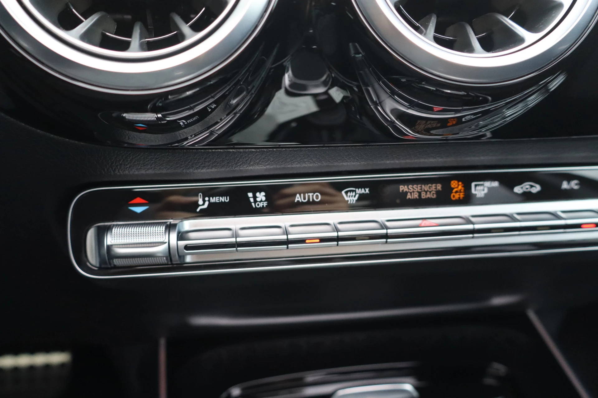 Hoofdafbeelding Mercedes-Benz EQA