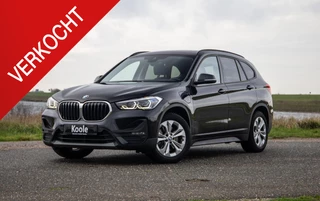BMW X1 xDrive25e Executive CAMERA / CARPLAY / HEAD UP DISPLAY / LEDER / LED / CRUISE CONTROLE / STOELVERWARMING