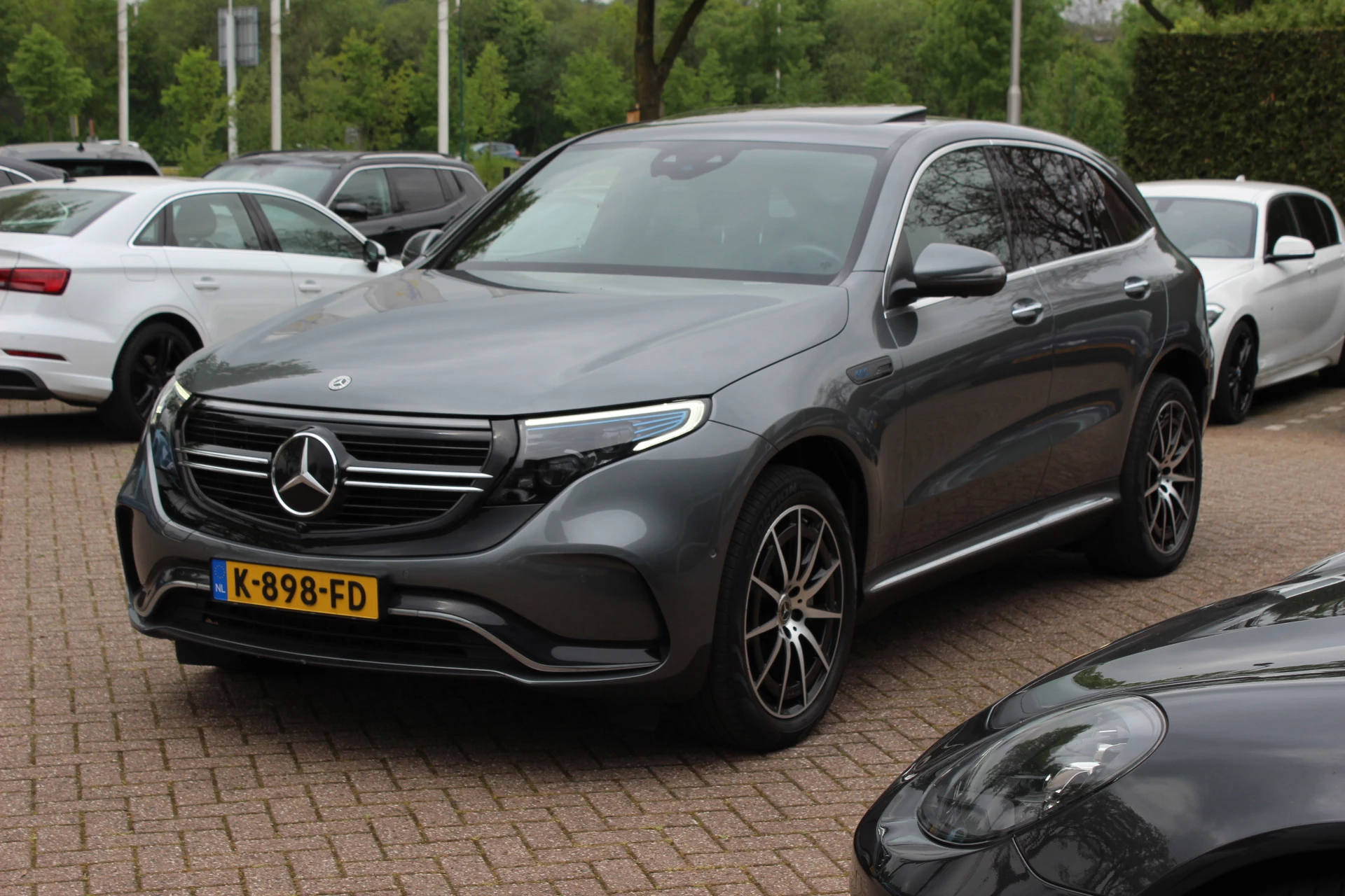 Hoofdafbeelding Mercedes-Benz EQC