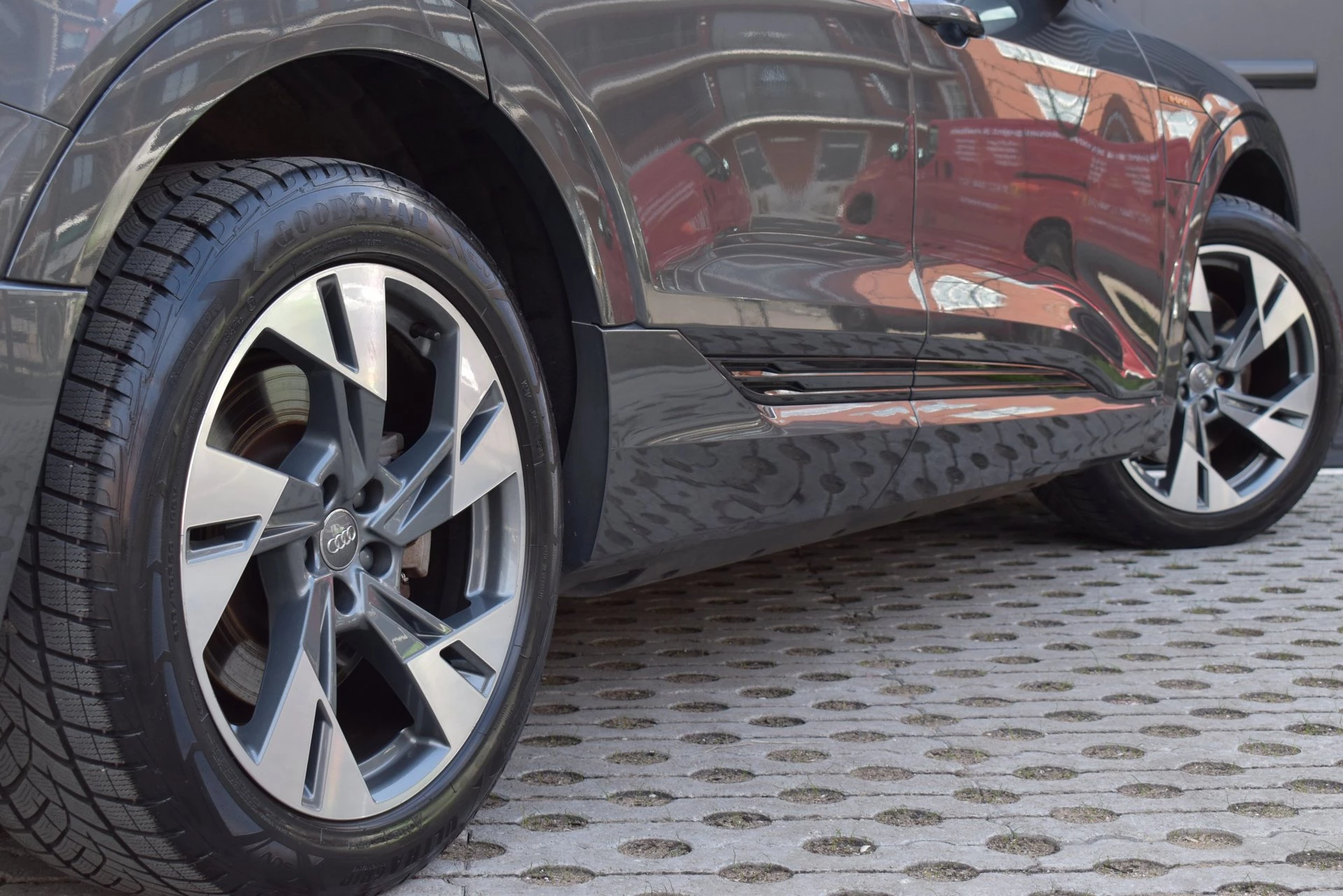 Hoofdafbeelding Audi e-tron