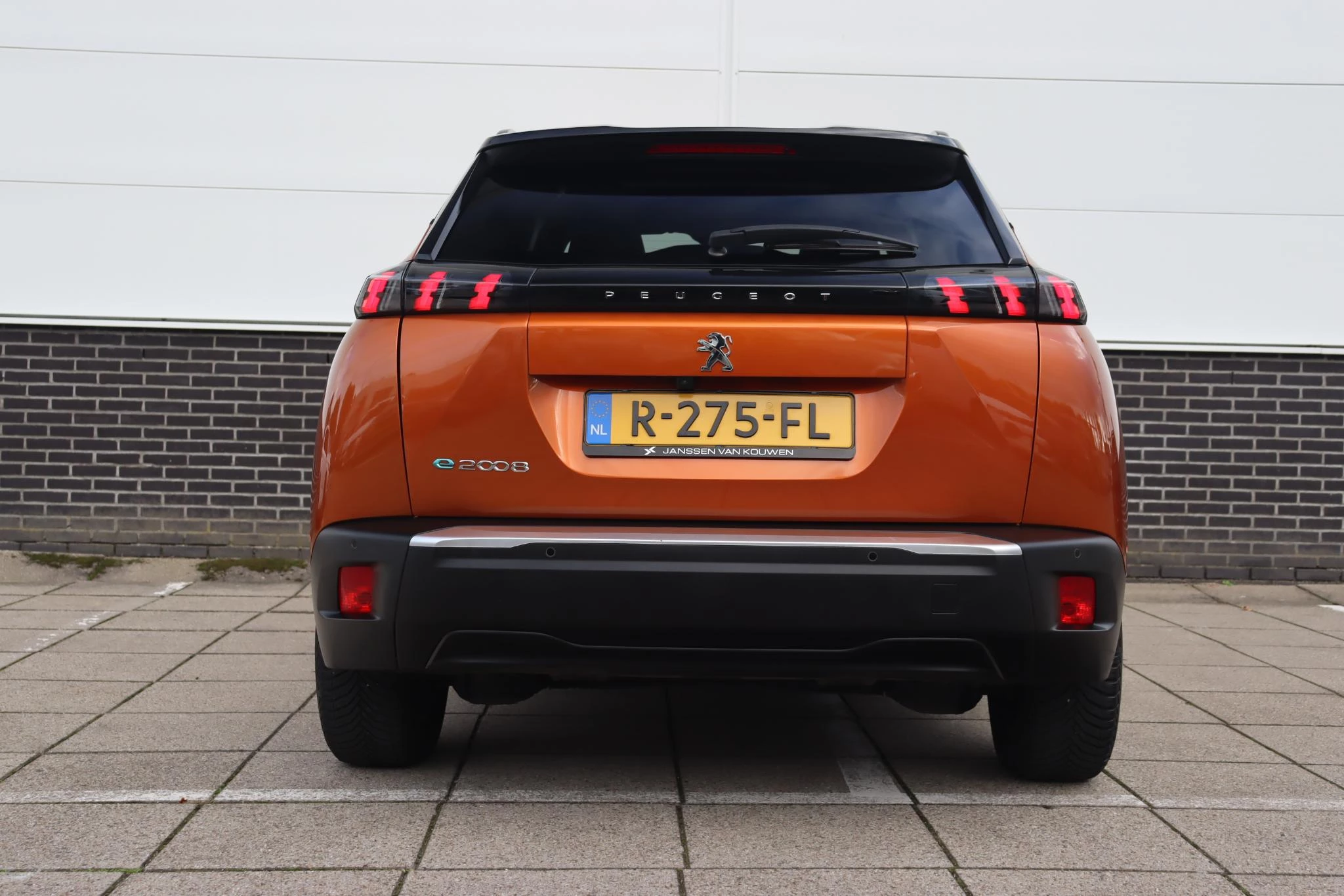 Hoofdafbeelding Peugeot e-2008