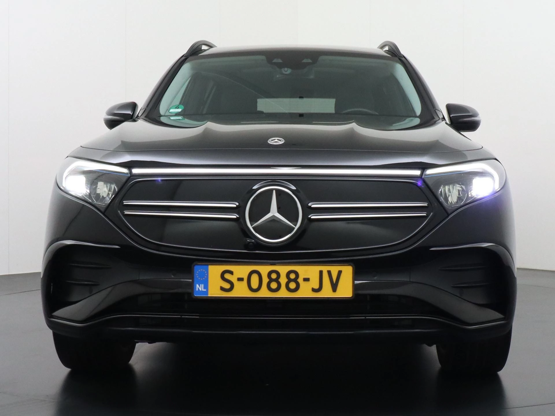 Hoofdafbeelding Mercedes-Benz EQB