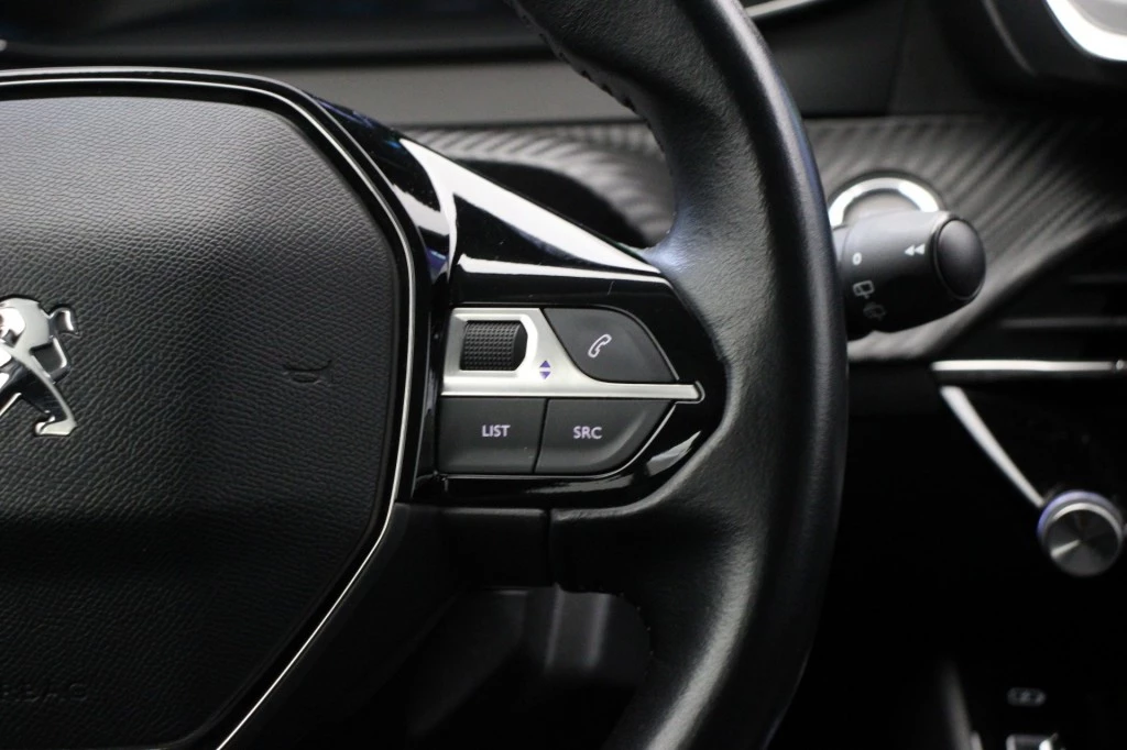 Hoofdafbeelding Peugeot e-208