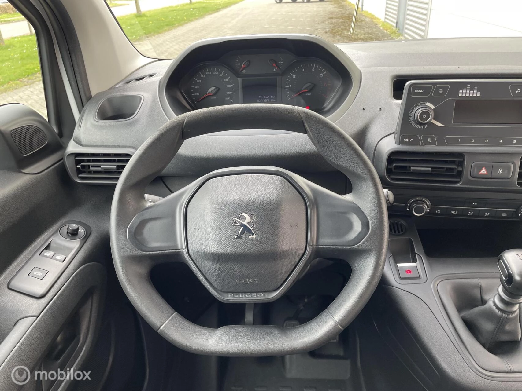 Hoofdafbeelding Peugeot Partner