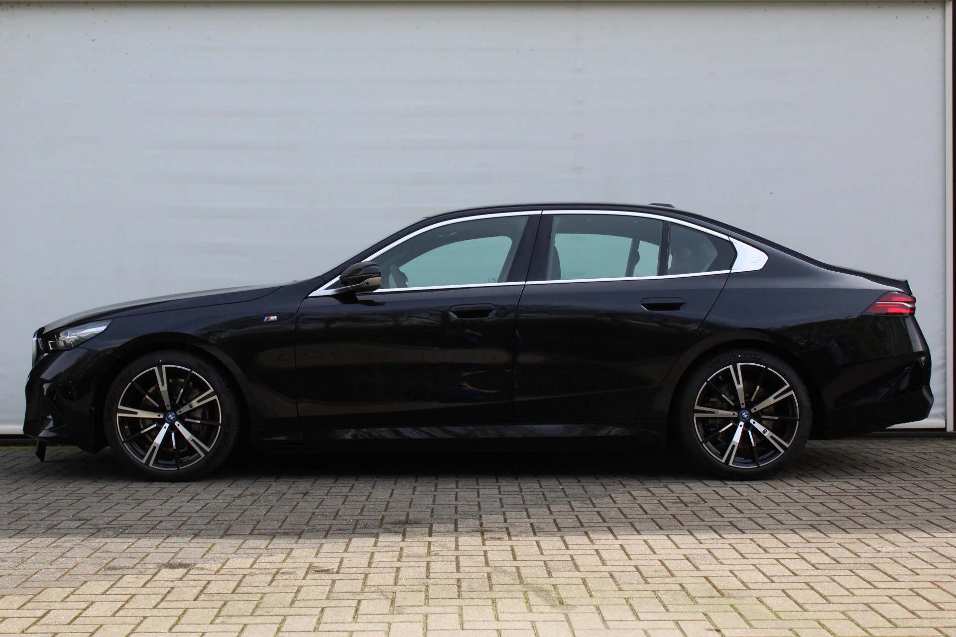 Hoofdafbeelding BMW i5