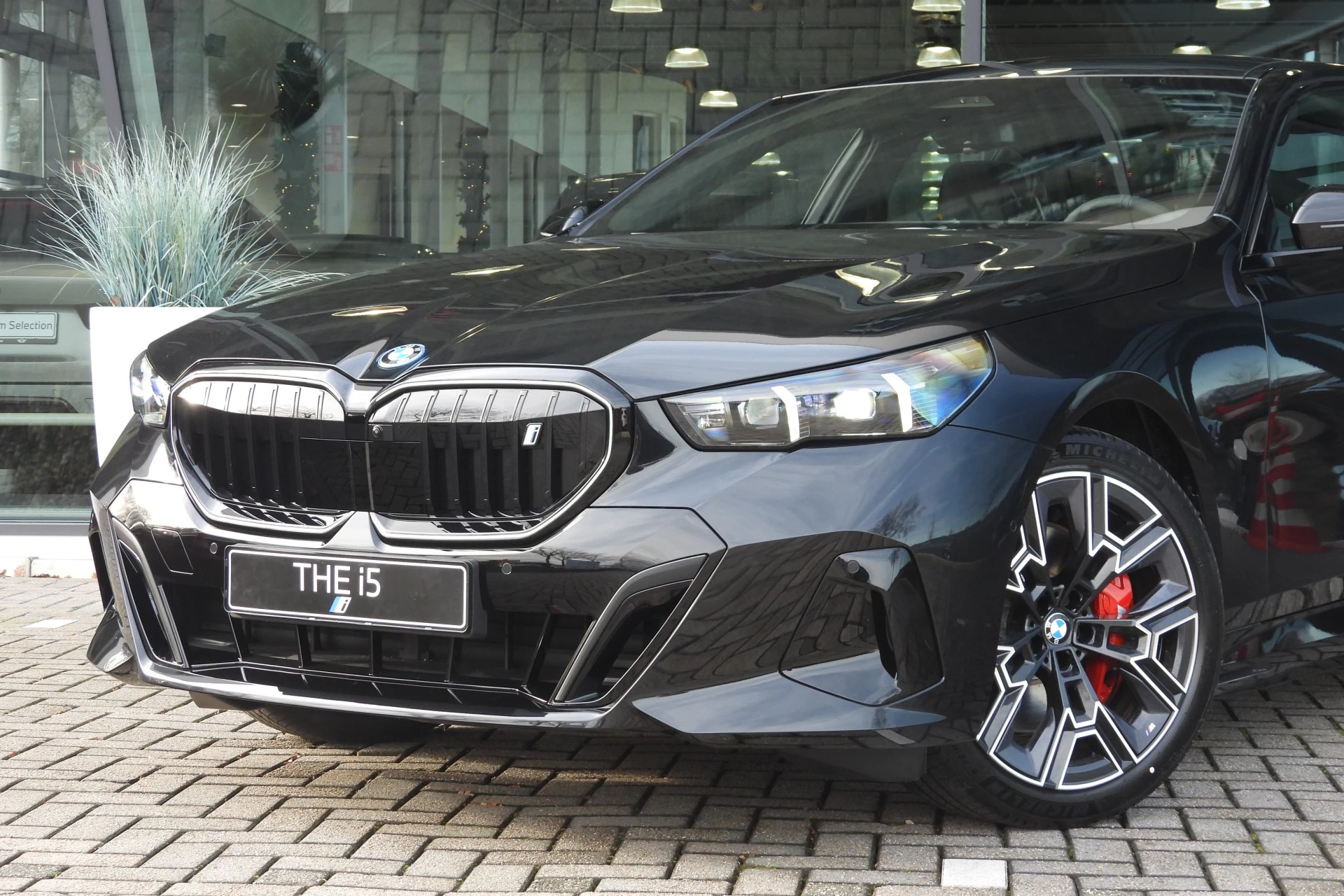 Hoofdafbeelding BMW i5